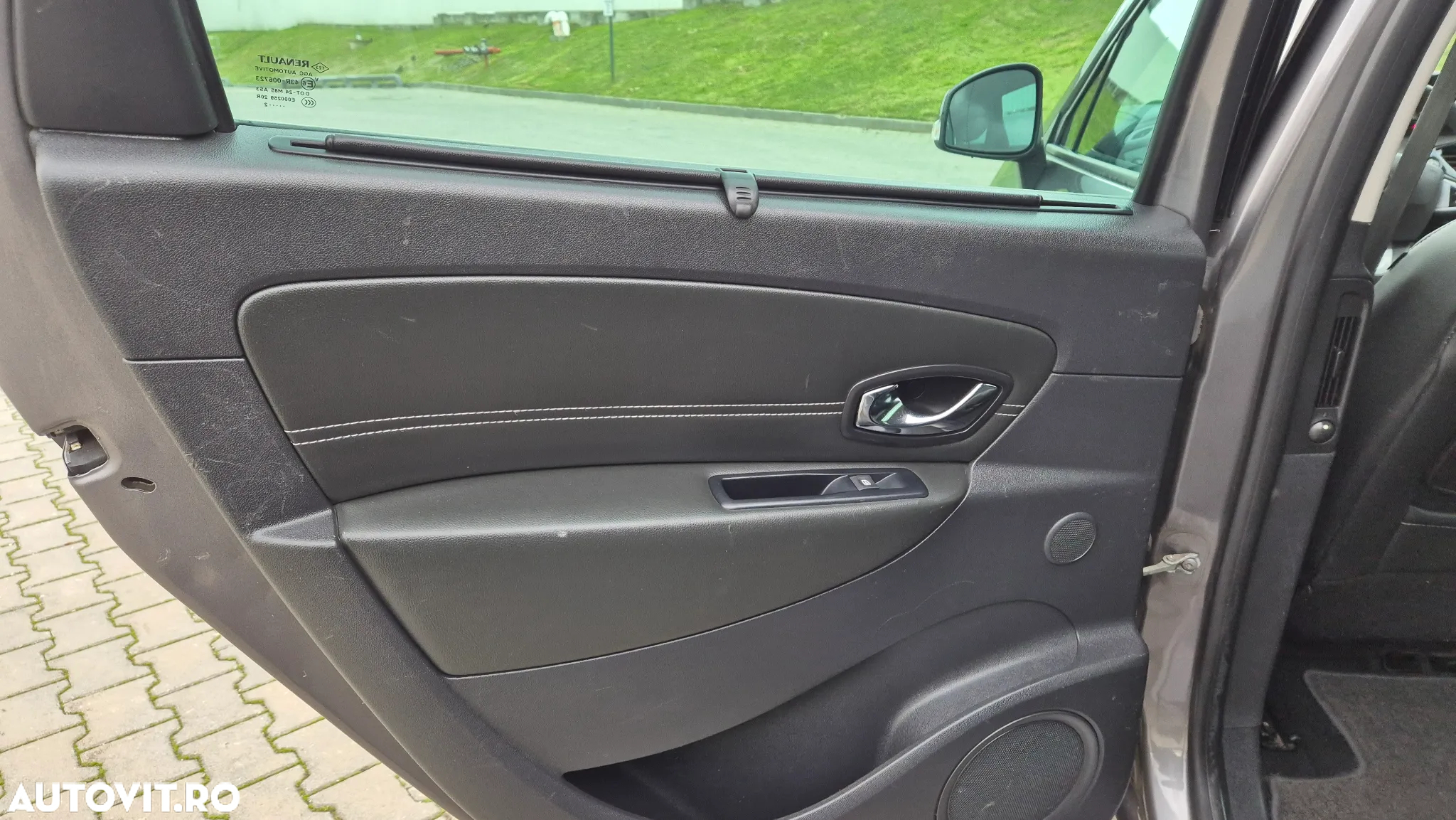 Renault Grand Scenic ENERGY dCi 110 S&S Bose Edition - 12