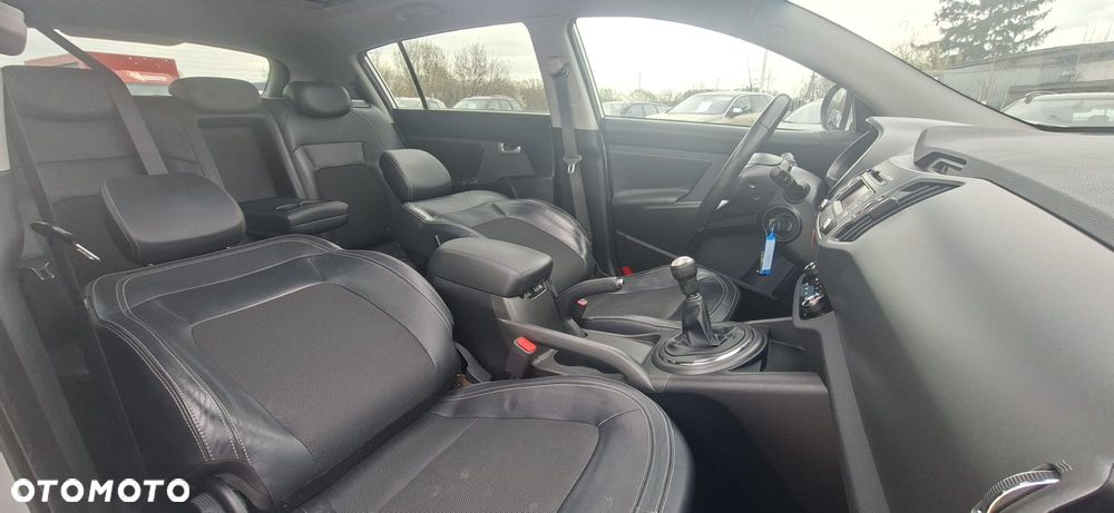 Kia Sportage 2.0 CVVT 2WD Attract - 23