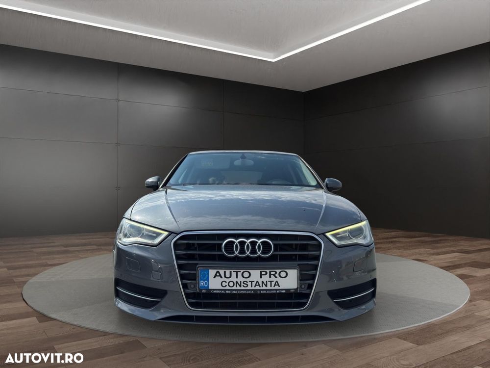Audi A3 1.6 TDI Sportback S tronic Ambiente - 13
