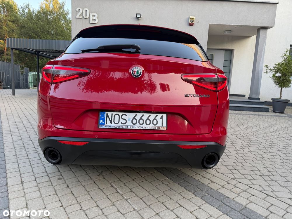 Alfa Romeo Stelvio - 4