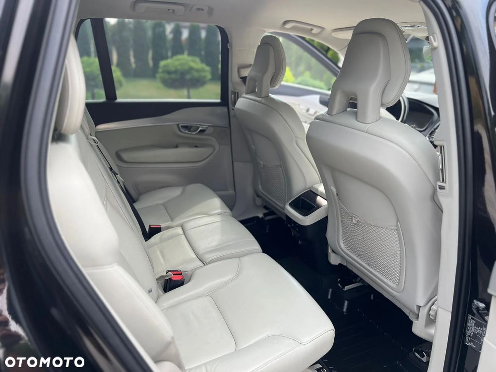 Volvo XC 90 D5 AWD Momentum 7os - 14