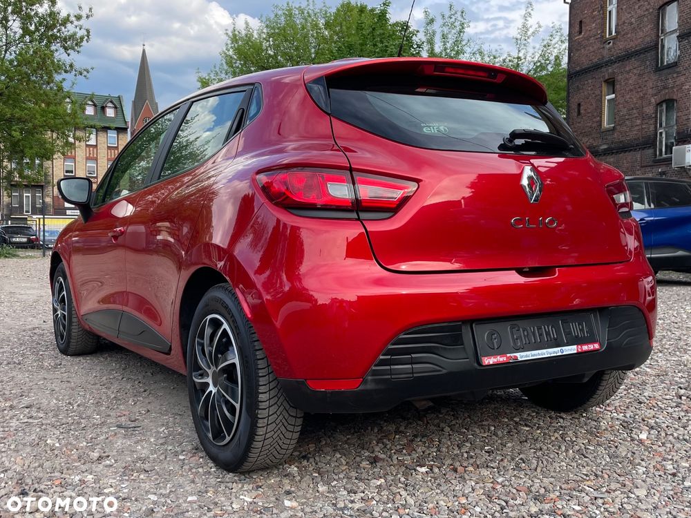 Renault Clio - 11