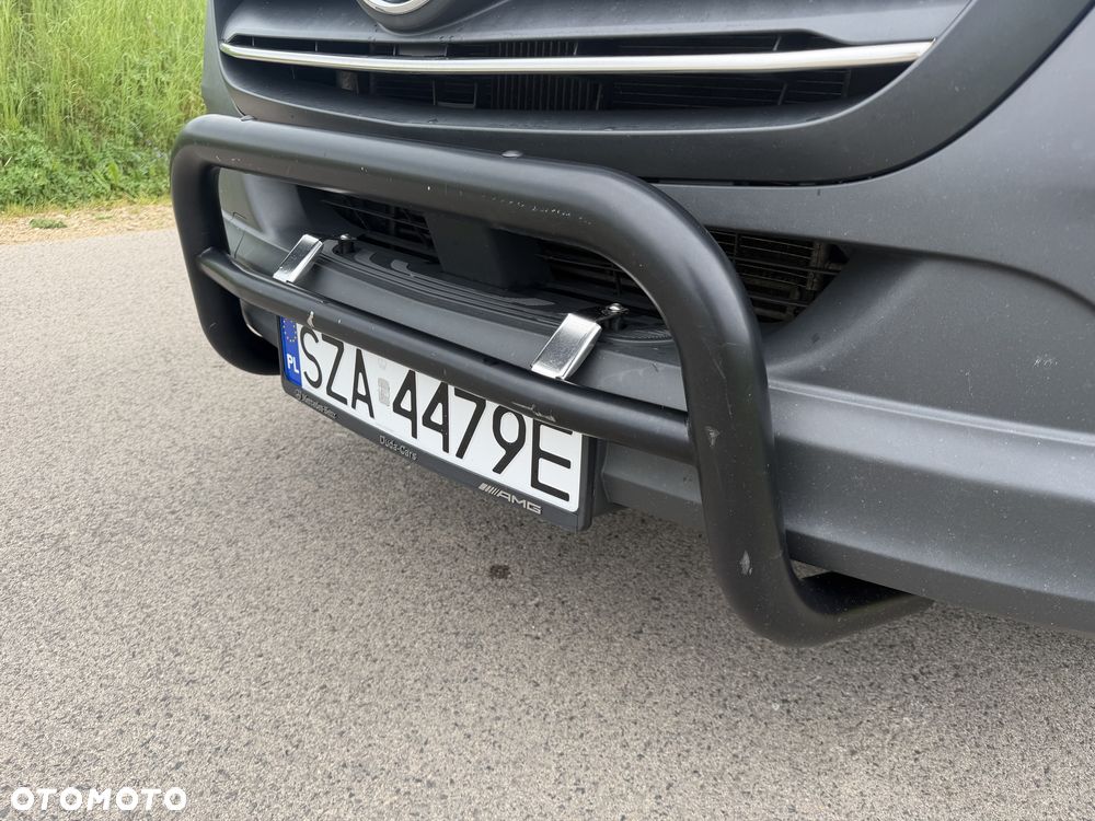 Mercedes-Benz Sprinter - 13