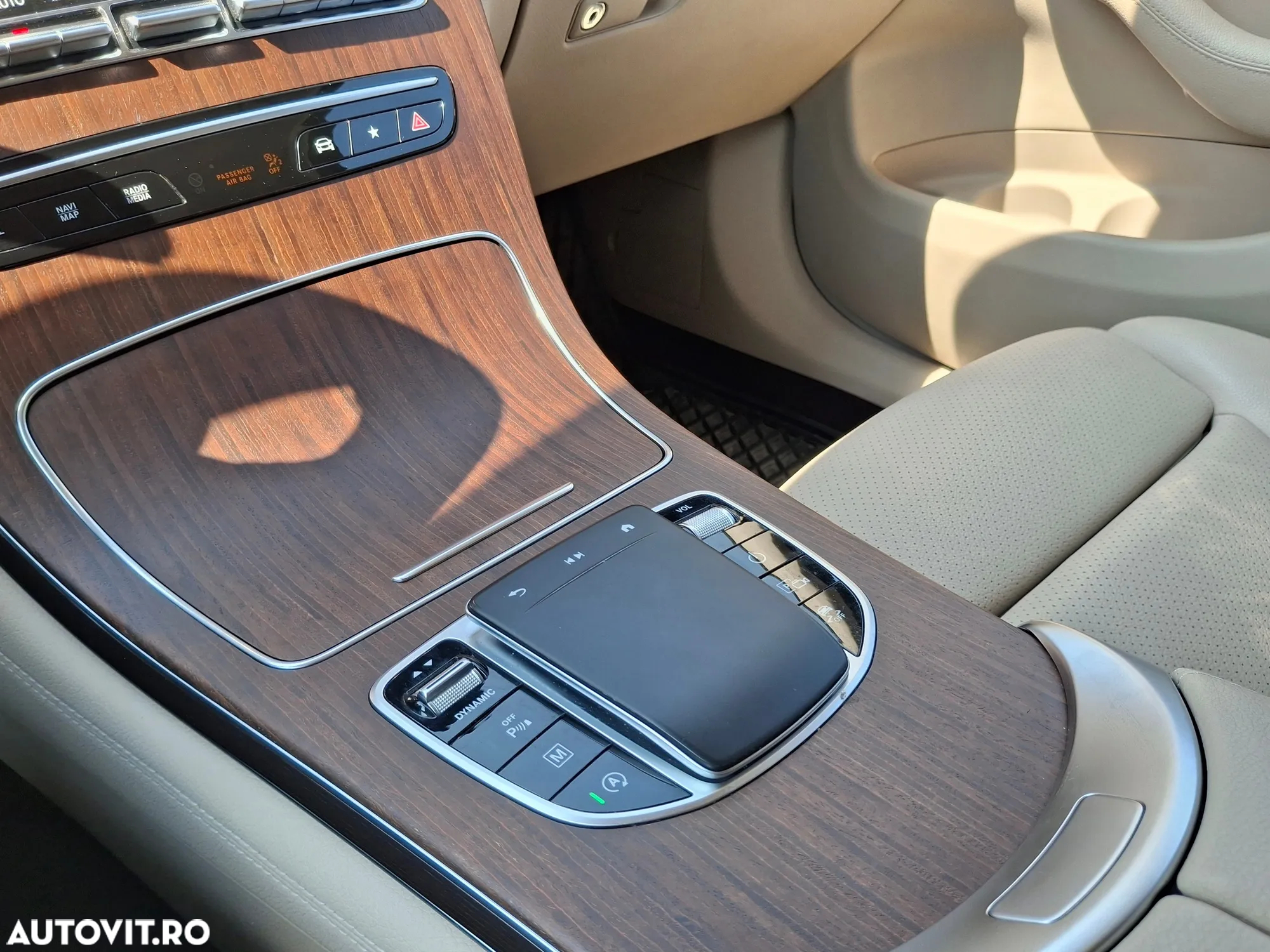 Mercedes-Benz GLC - 21