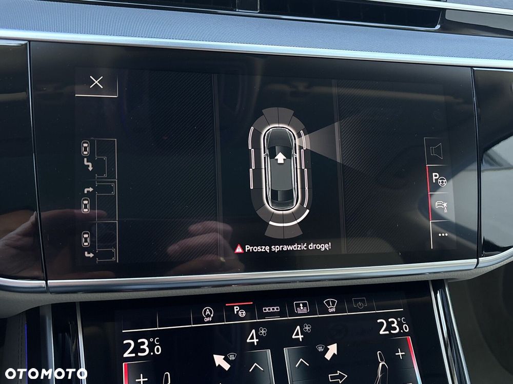 Audi A8 - 30