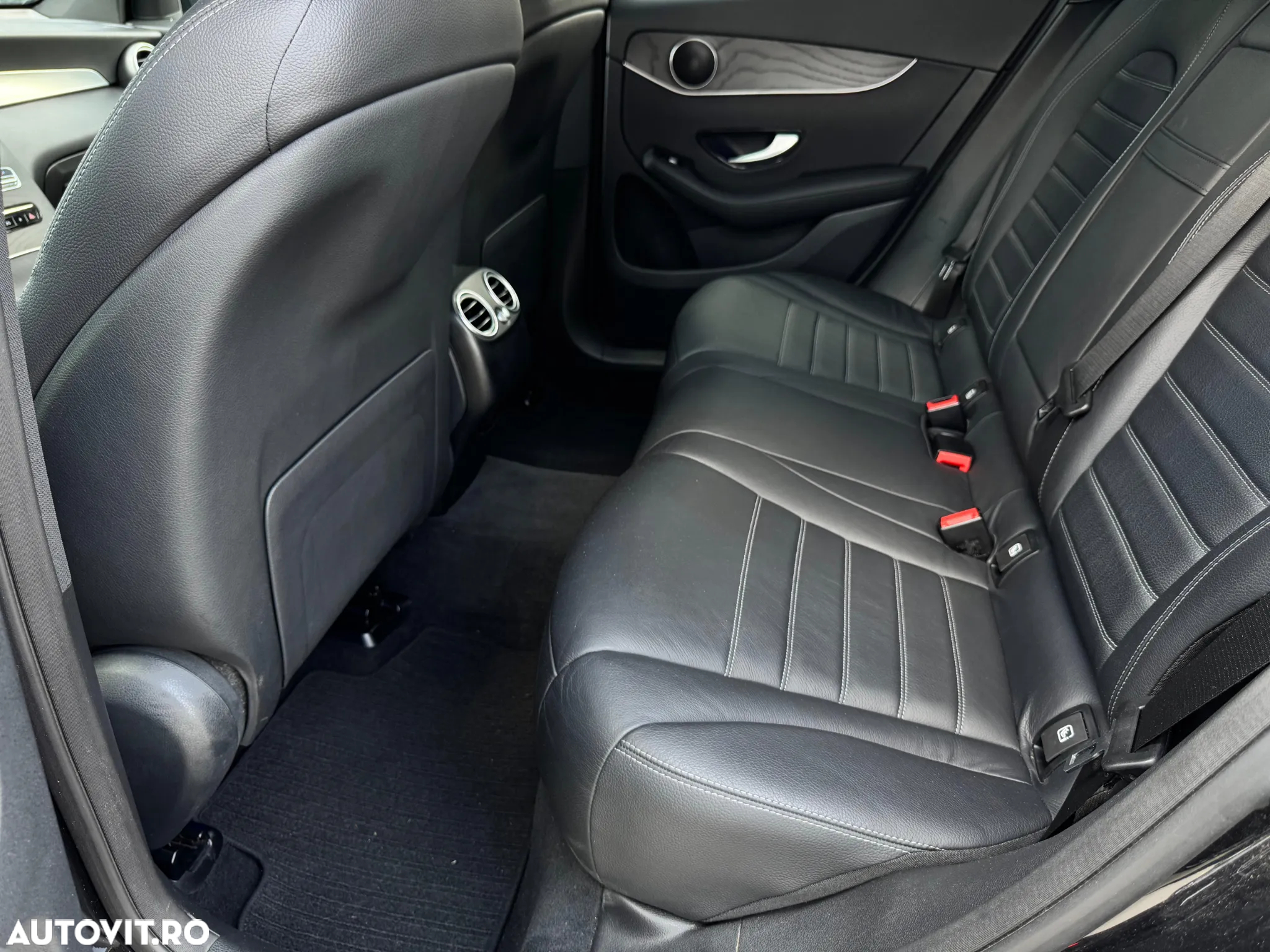 Mercedes-Benz GLC 300 e 4Matic 9G-TRONIC Exclusive - 11