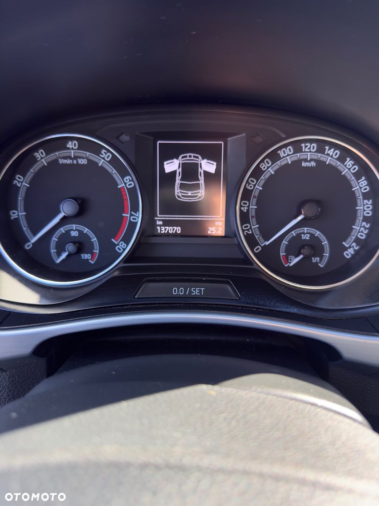 Skoda Fabia - 8