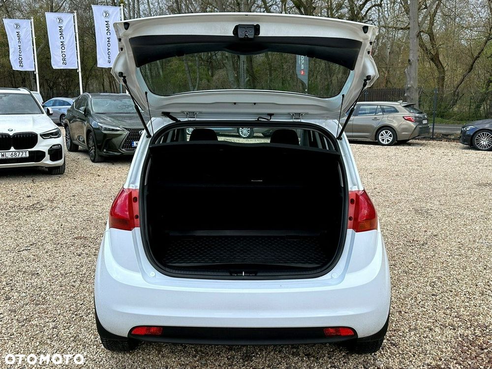 Kia Venga 1.4 CRDi M - 10