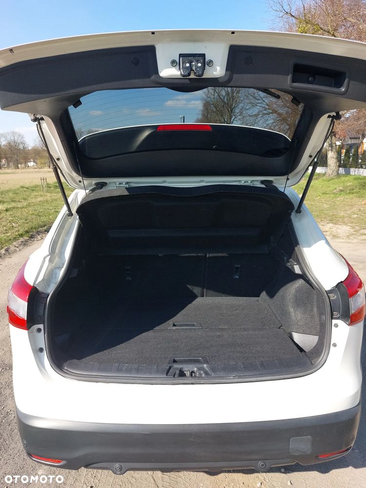 Nissan Qashqai 1.5 dCi Tekna+ - 8