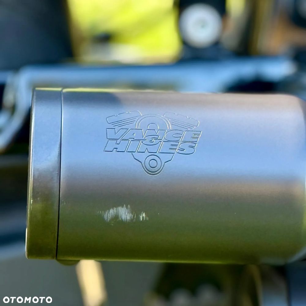 Harley-Davidson Sportster Iron 883 - 14