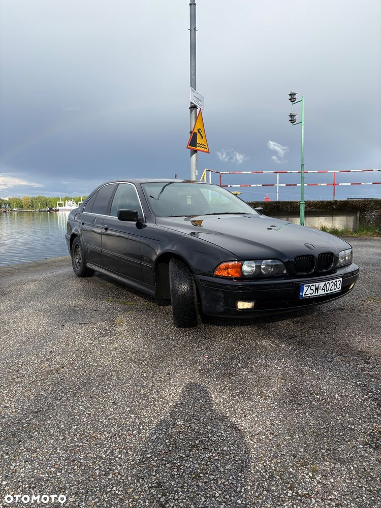 BMW Seria 5 520i - 1