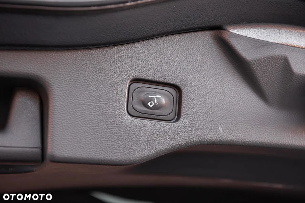 Ford Mondeo 2.0 TDCi Titanium PowerShift - 36