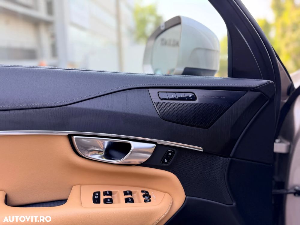 Volvo XC 90 B5 D AWD Plus Bright - 18