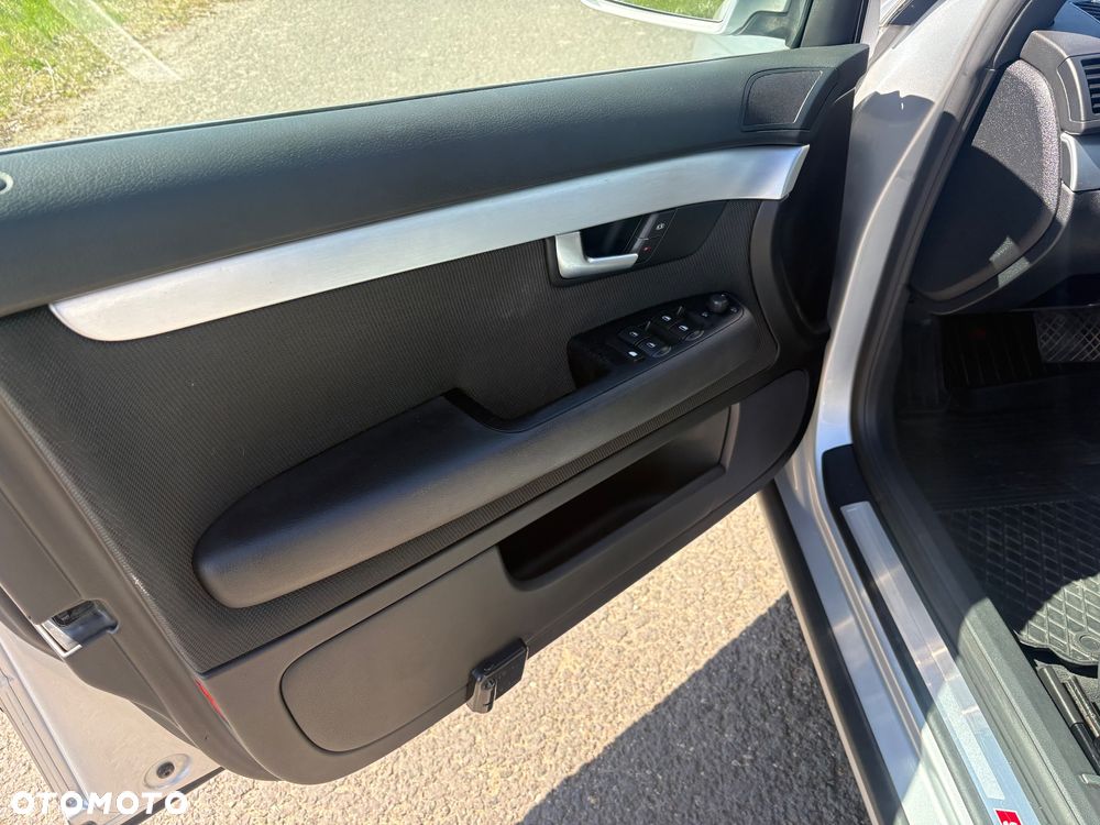 Audi A4 Avant 2.0 TDI Multitronic - 24