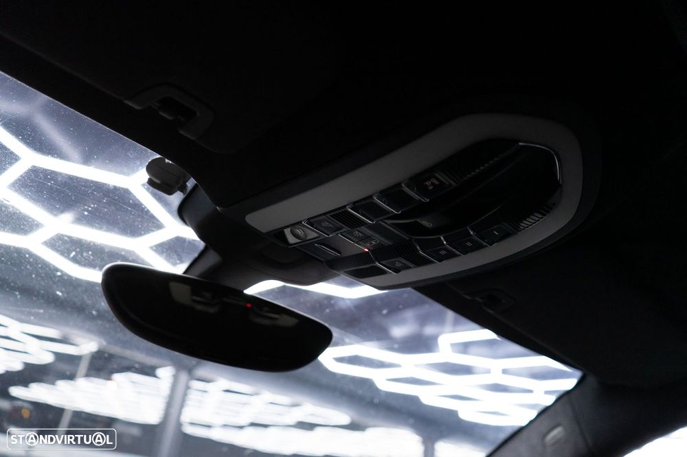 Porsche Panamera Turbo PDK - 49