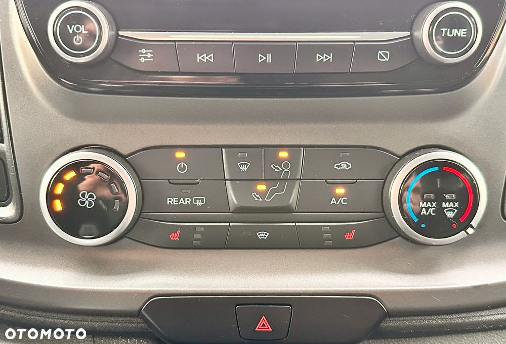 Ford TRANSIT CUSTOM - 25