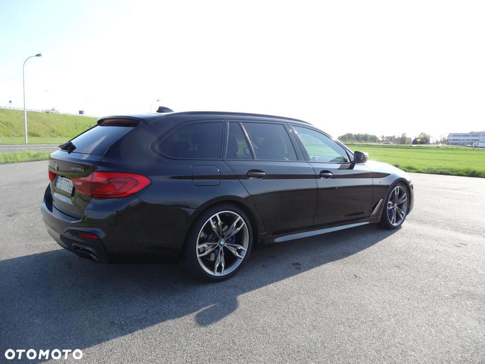 BMW Seria 5 M550d xDrive Touring - 1
