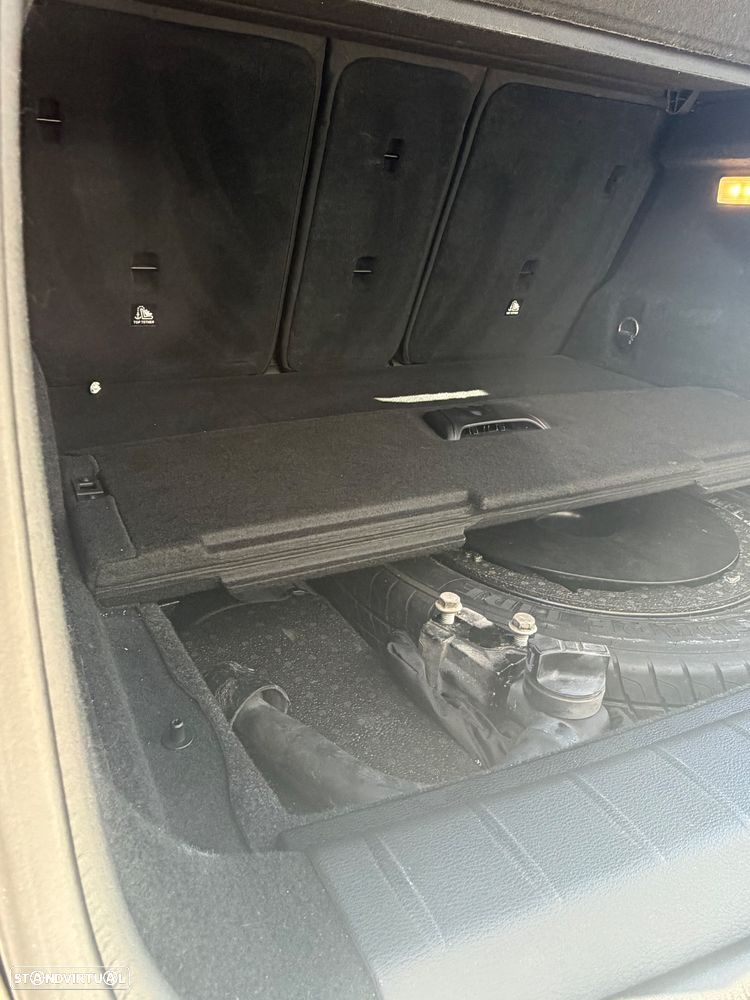 BMW X1 18 d sDrive Auto Line Sport - 28