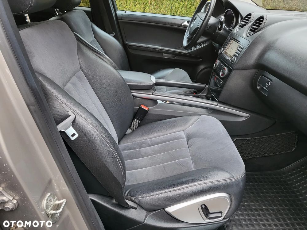 Mercedes-Benz ML - 8