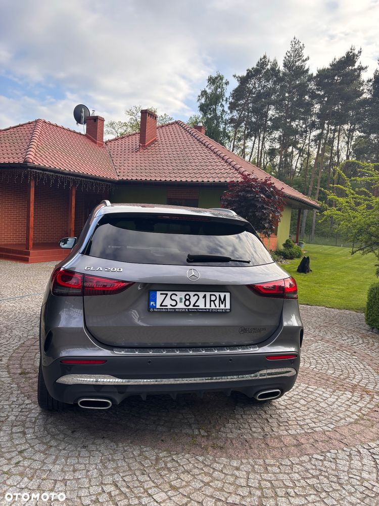 Mercedes-Benz GLA 200 AMG Line - 6