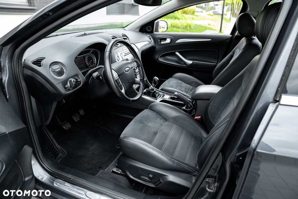 Ford Mondeo SW 2.5 Titanium - 17
