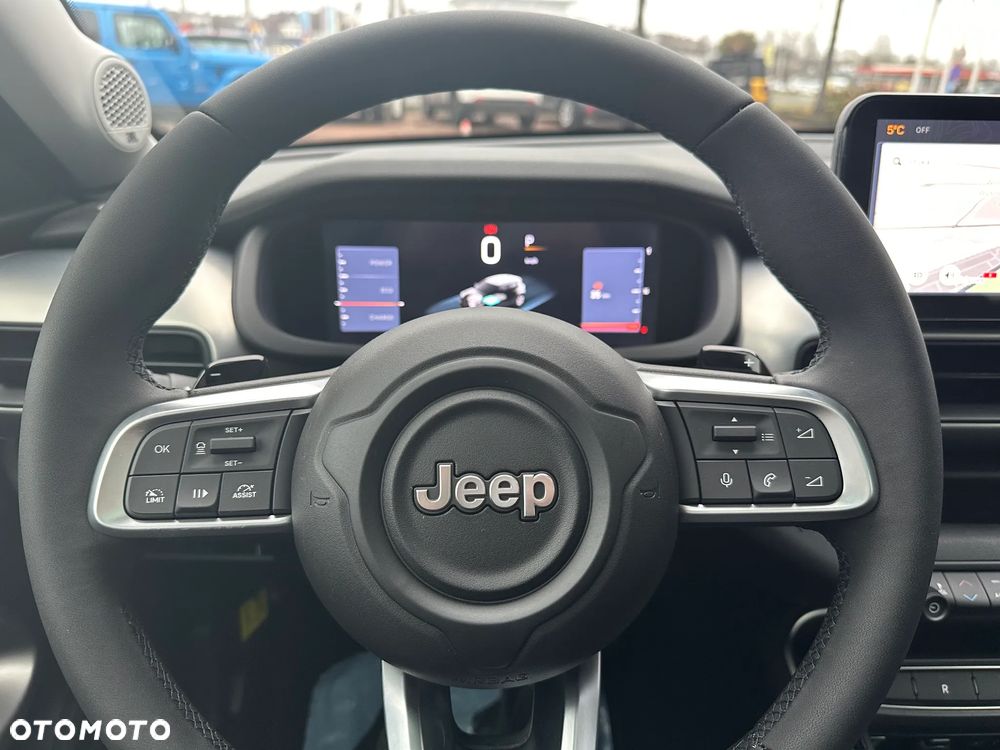 Jeep Avenger 1.2 T3 mHEV Summit FWD eDCT6 - 13