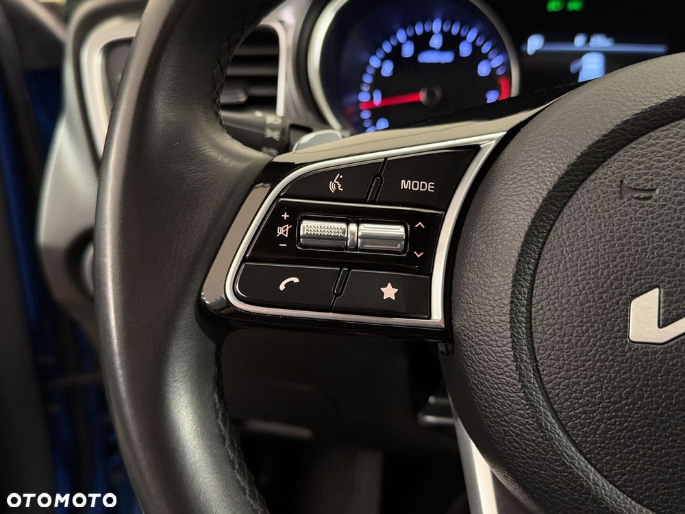 Kia XCeed - 18