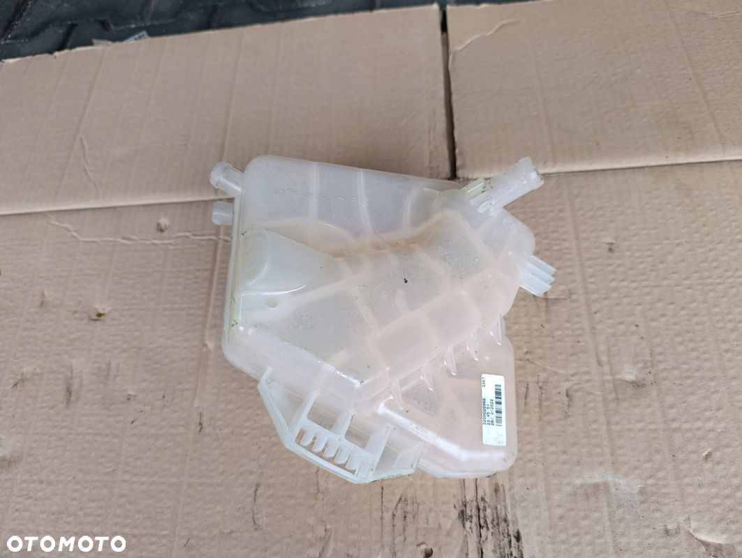 FORD TRANSIT COURIER ZBIORNIK ZBIORNICZEK WYRÓWNAWCZY ET76-8K218-B - 1