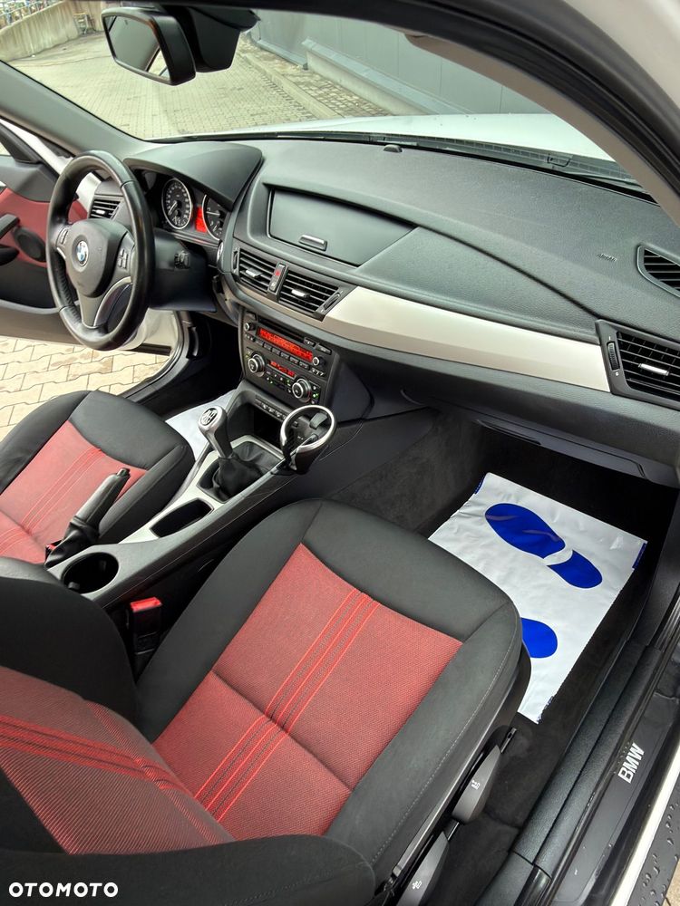 BMW X1 xDrive18d Sport Line - 12