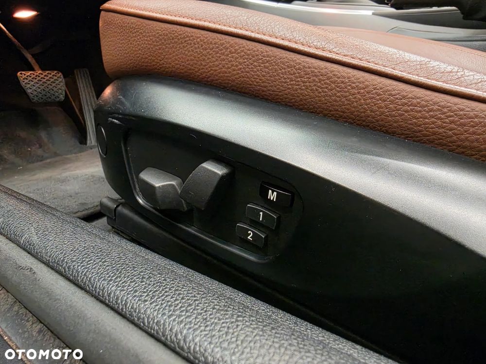 BMW Seria 1 120d DPF Edition Sport - 25