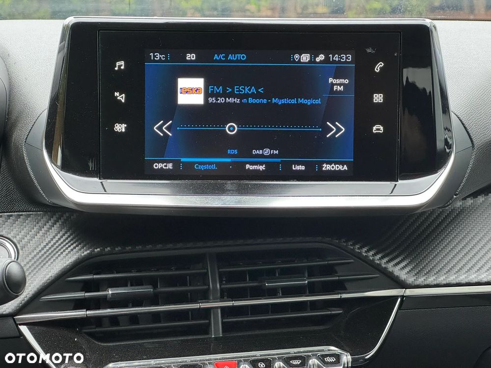 Peugeot 2008 1.2 PureTech Allure Pack S&S - 32