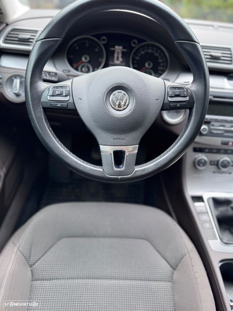 VW Passat Variant 2.0 TDI BlueMotion Comfortline - 44