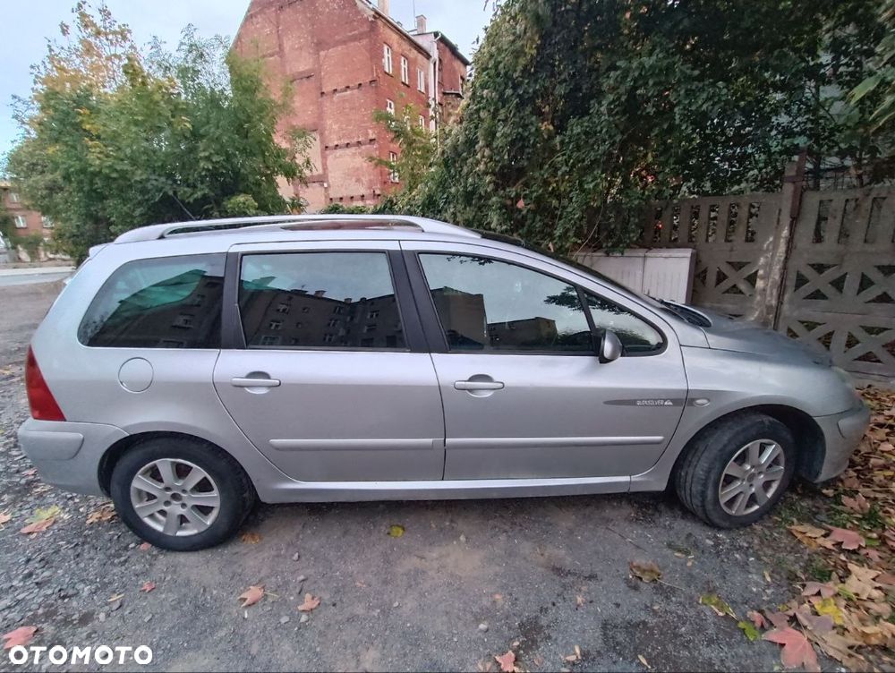 Peugeot 307 2005 photo 2