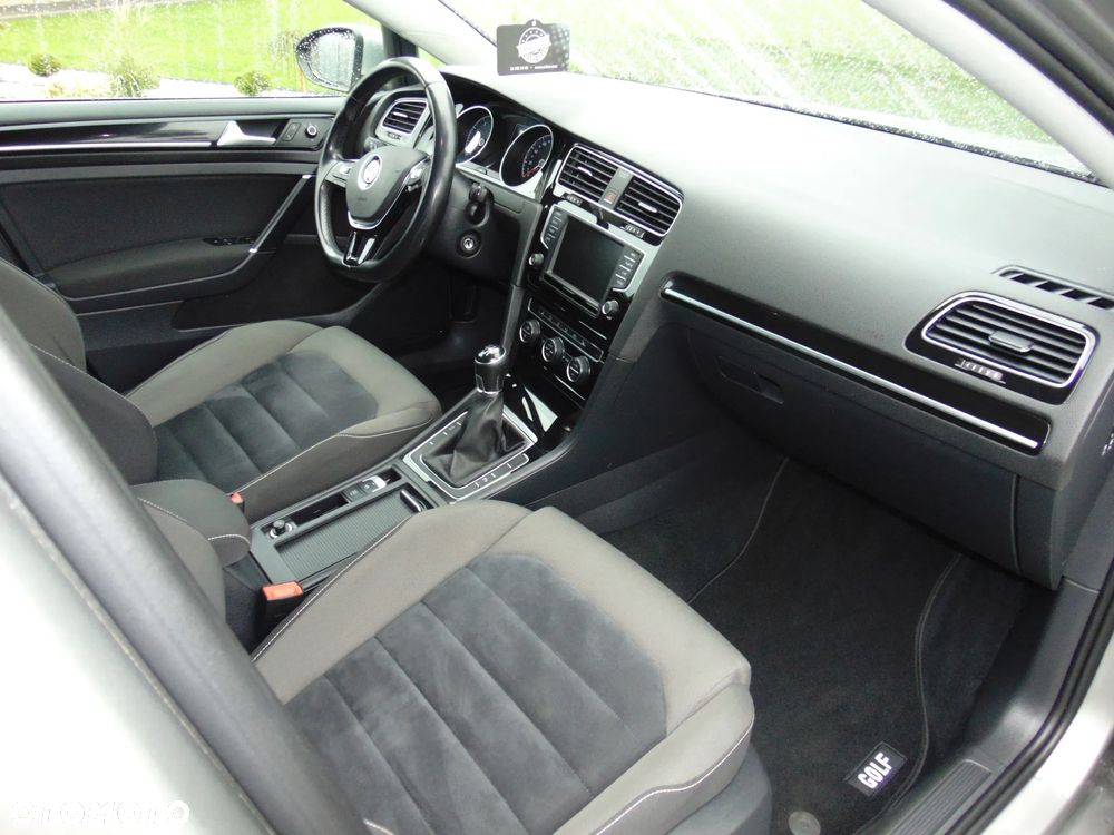 Volkswagen Golf - 13
