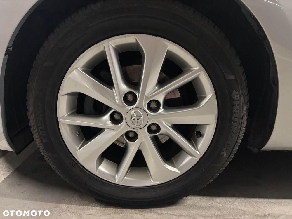 Toyota Auris 1.4 D-4D Premium EU5 - 7