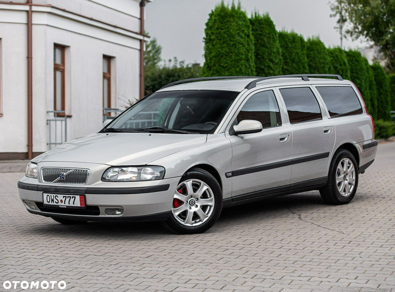 Volvo V70 2.4 Premium - 11