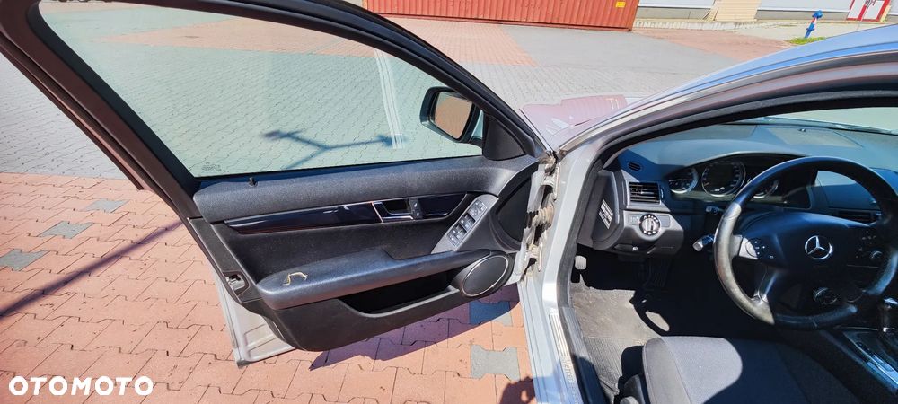Mercedes-Benz Klasa C 200 Kompressor Automatik Classic - 13