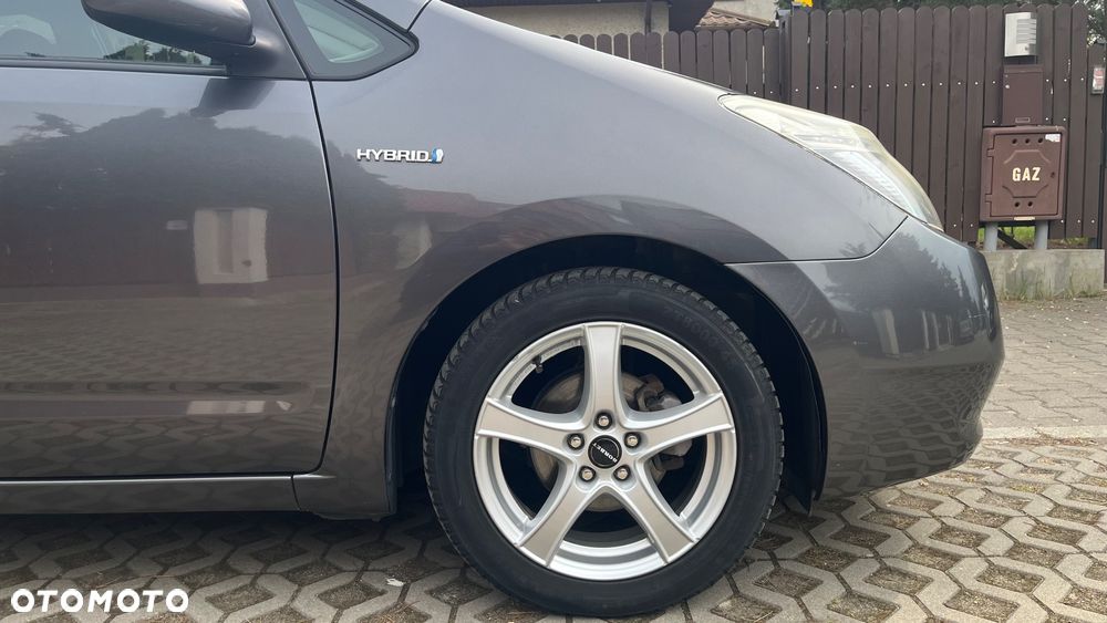 Toyota Prius 1.5 VVT-i Sol - 25