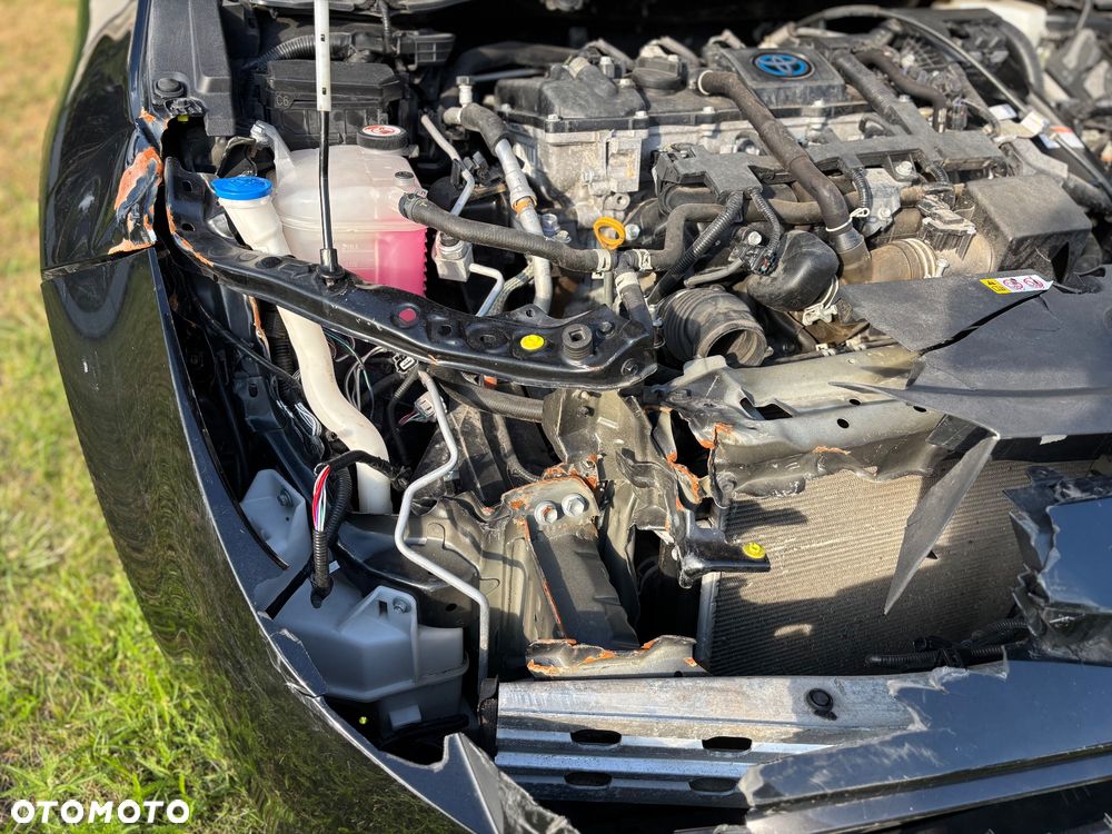Toyota Corolla 1.8 Hybrid Comfort - 18