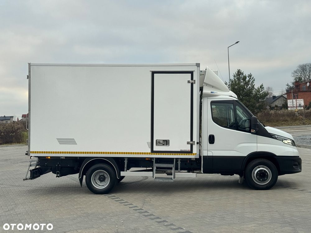 Iveco Daily‼️72C18‼️3.0 HI-MATIC Chłodnia/Mroźnia zakres -32C/+22C THERMO KING V-500 MAX Źródło Zasilania 400V Grube Ściany/Podłoga Przegroda komorowa‼️ Full LED na bliźniaku Salon Polska Poduszki Pneumatyczne DMC7200kg - 7