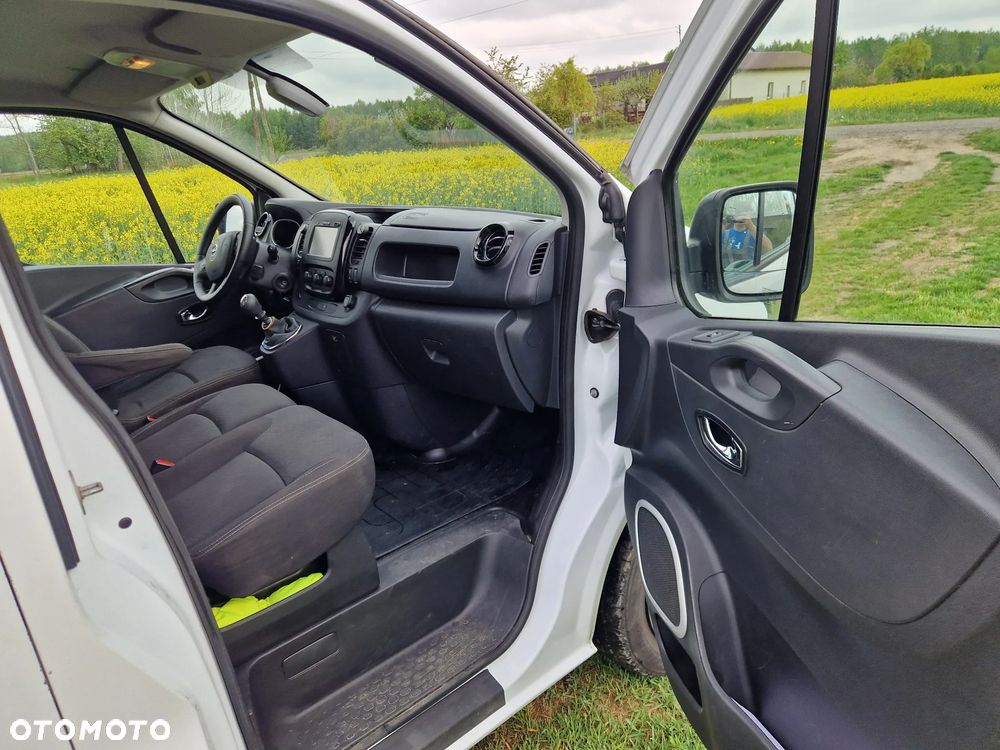 Opel Vivaro - 12