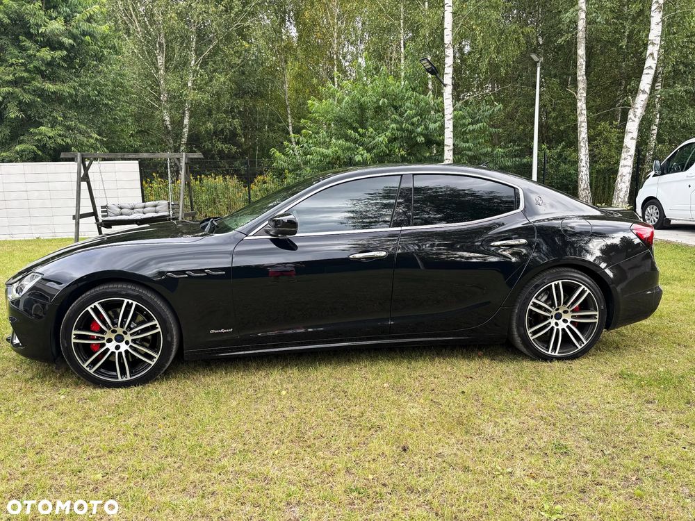 Maserati Ghibli S GranSport - 13