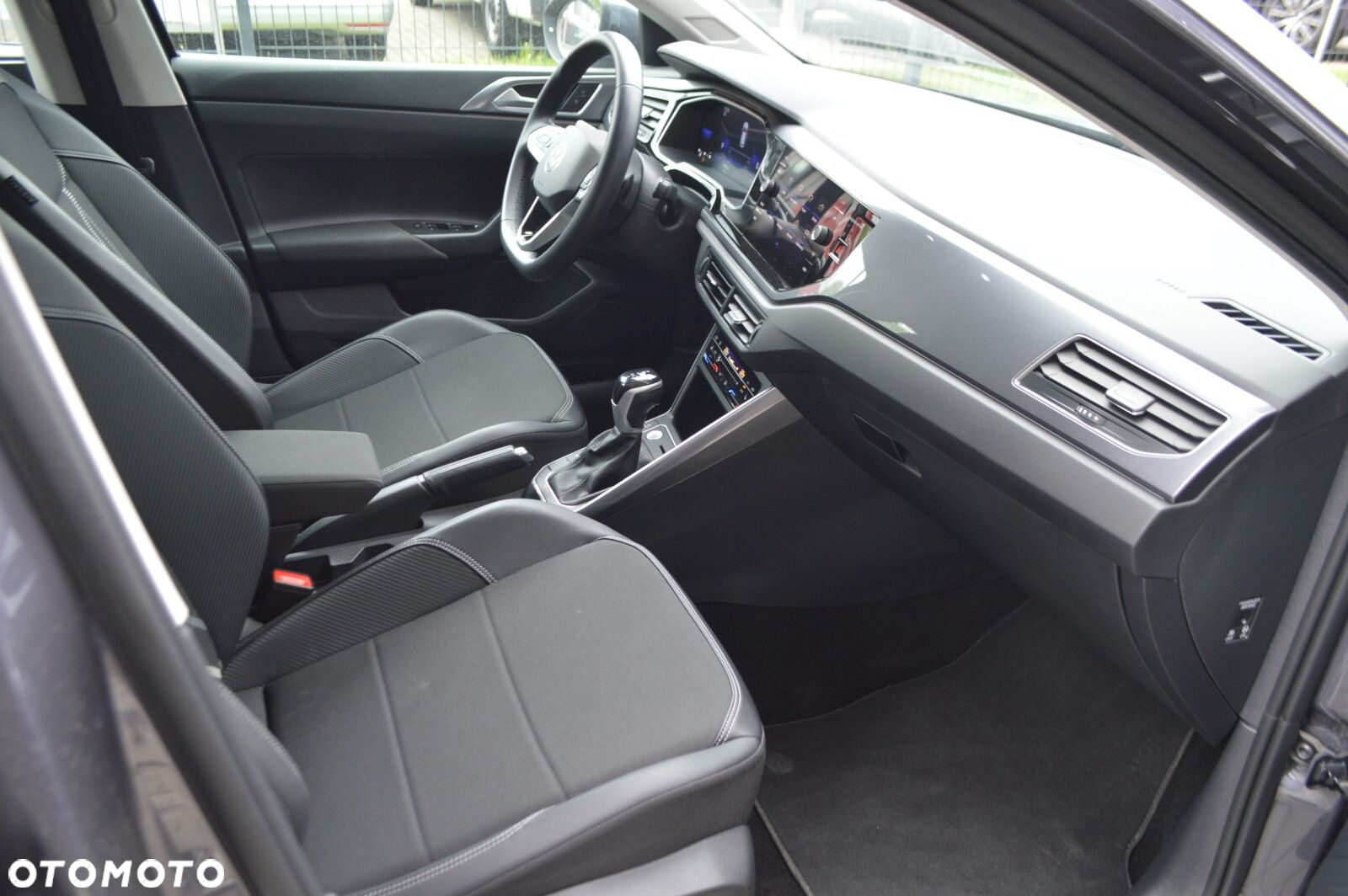 Volkswagen Taigo 1.5 TSI ACT Style DSG - 25