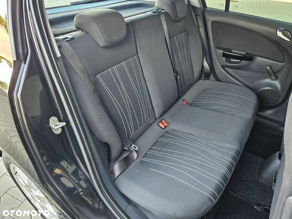 Opel Corsa 1.2 16V - 11
