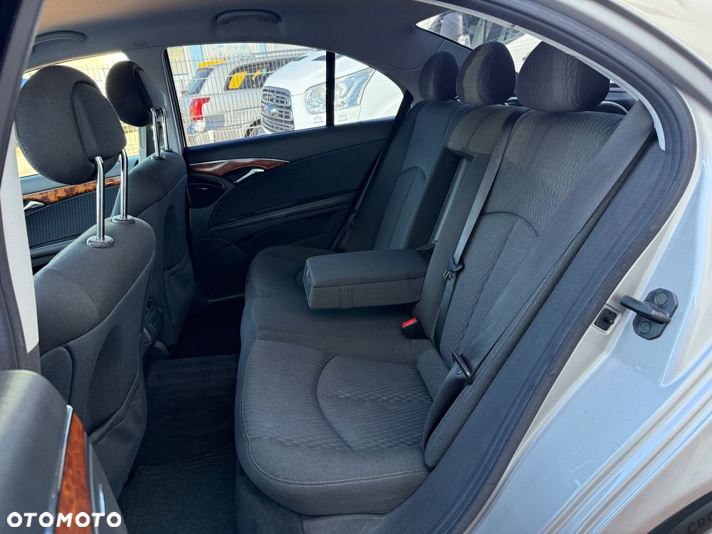 Mercedes-Benz Klasa E - 18