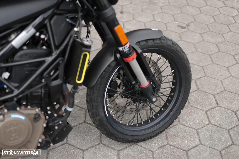 Husqvarna Svartpilen 401 <35kw - 5
