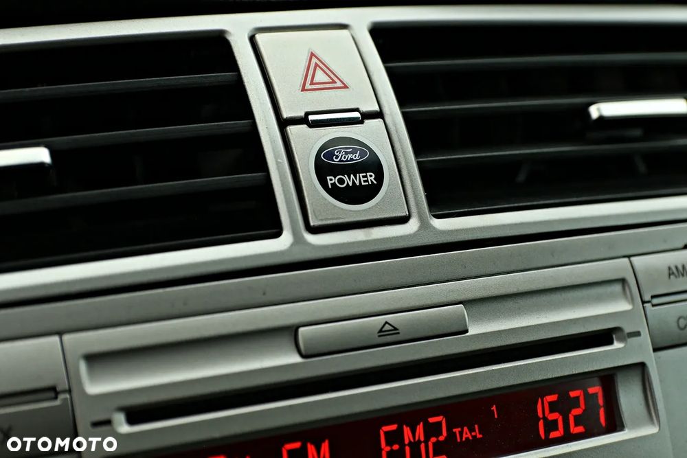 Ford Kuga 2.0 TDCi 2x4 Trend - 35