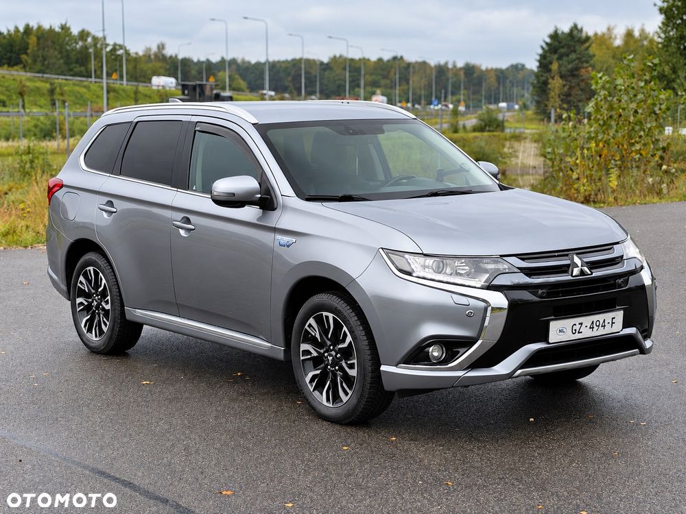Mitsubishi Outlander - 4