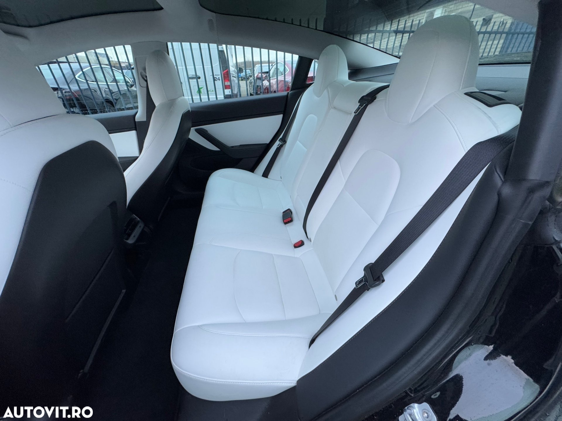 Tesla Model 3 Langstreckenbatterie Allradantrieb Dual Motor - 12