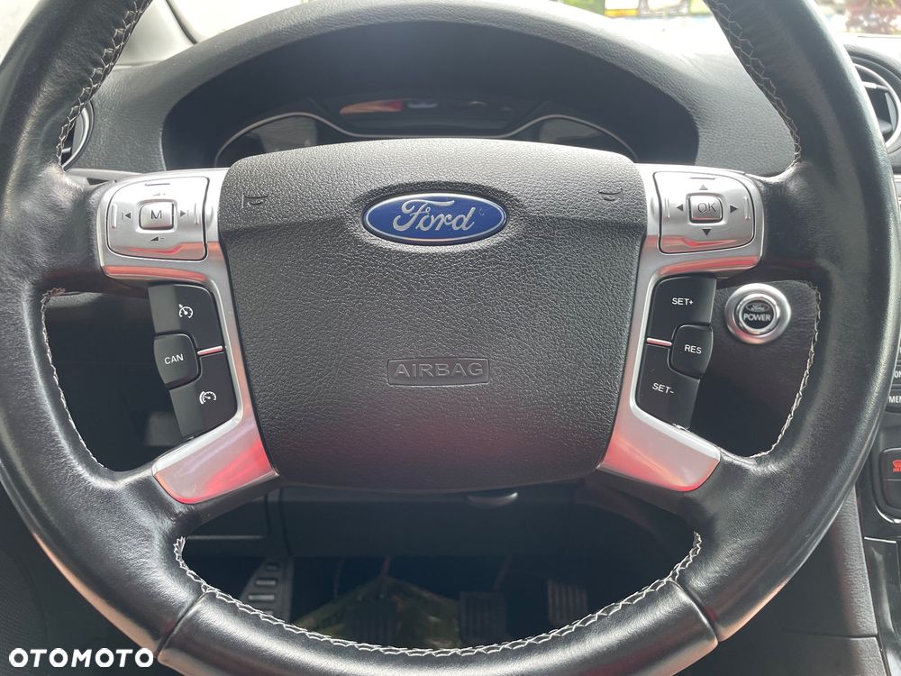 Ford S-Max - 29